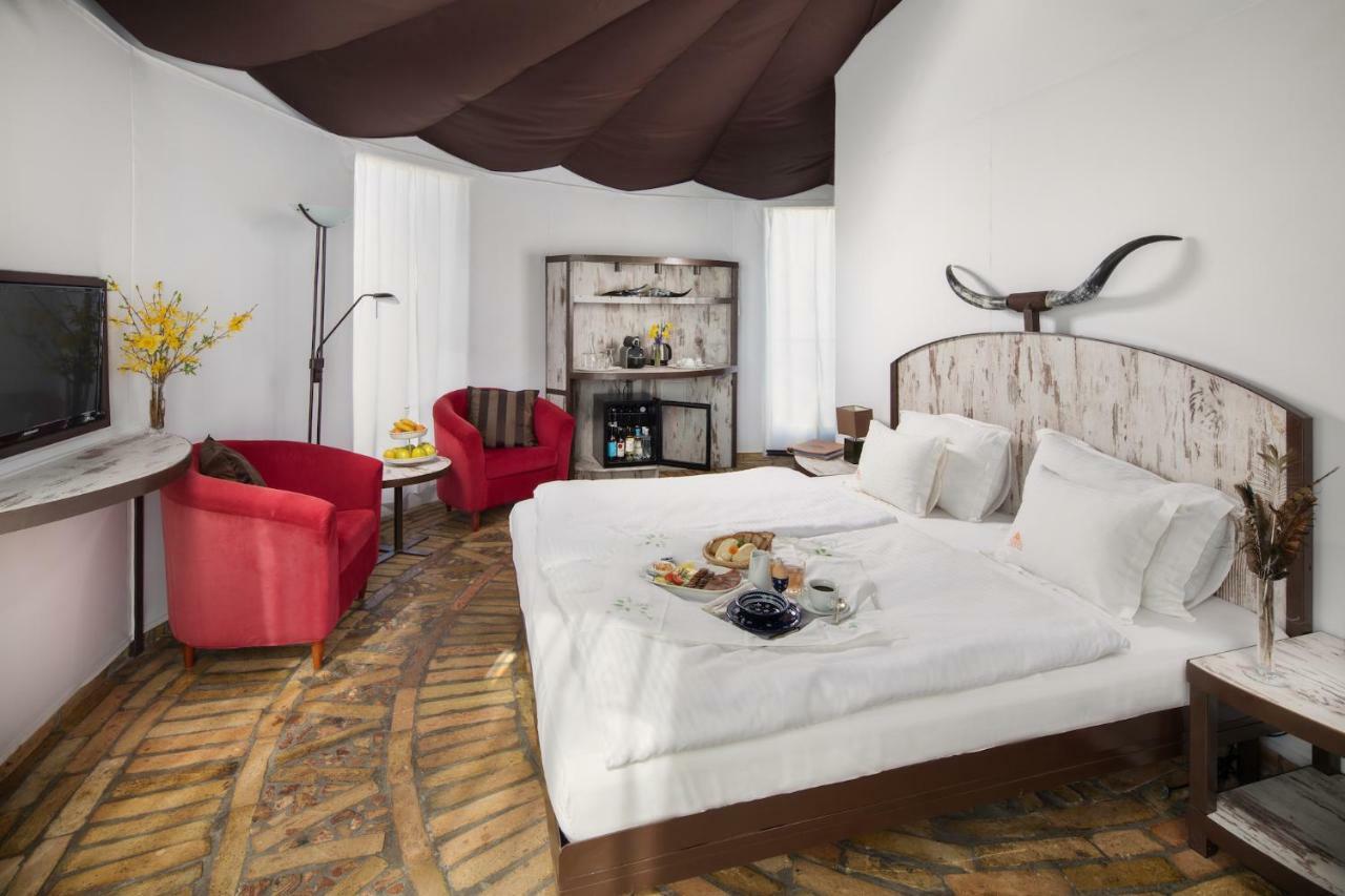 Homoki Lodge Bed & Beyond Glamping (Adults Only) Ruzsa Dış mekan fotoğraf